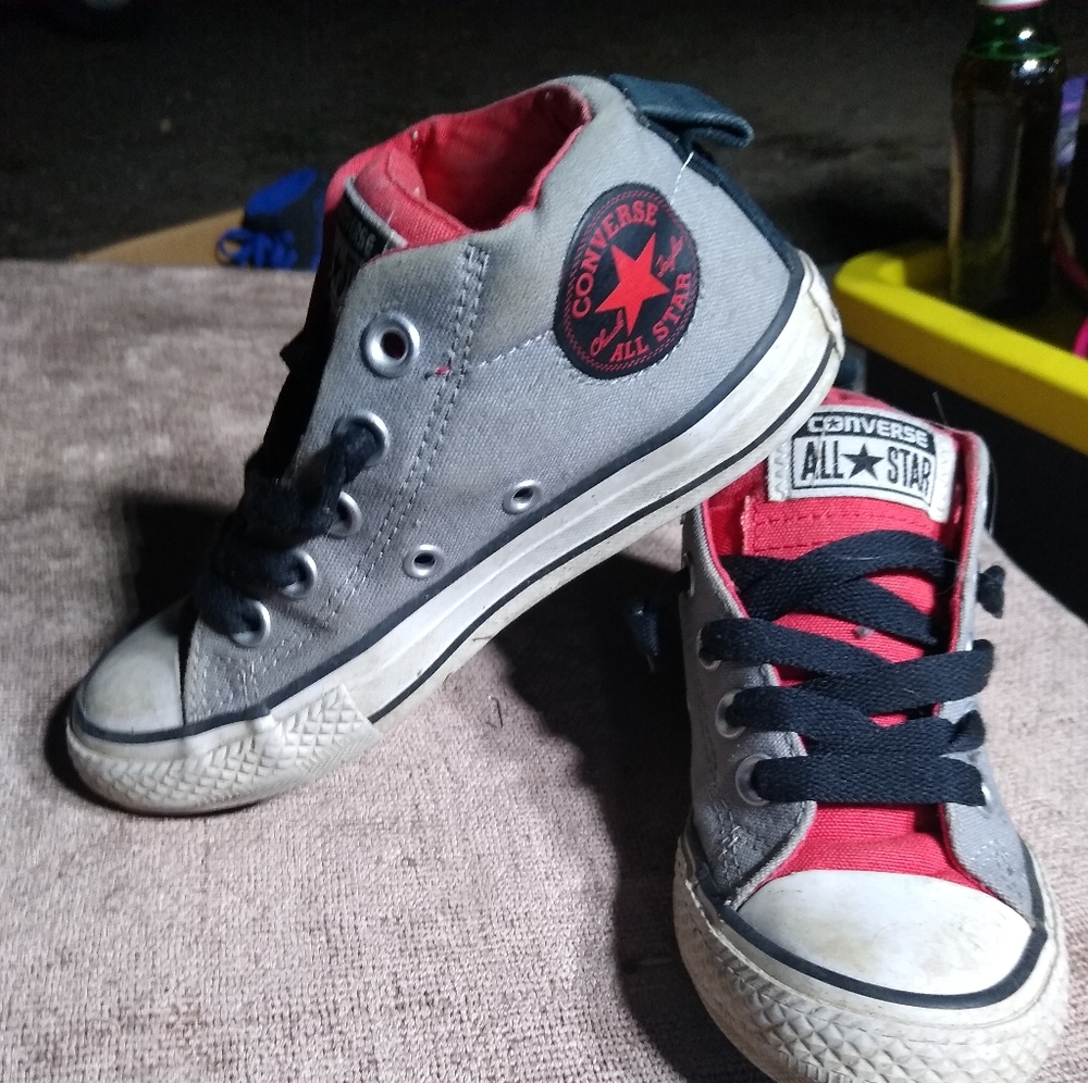 Boys converse shoes - Picture 2 of 3